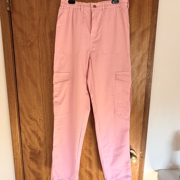 Soft Pink Cargo Jeans | Size S | NWT cc - Picture 3 of 4